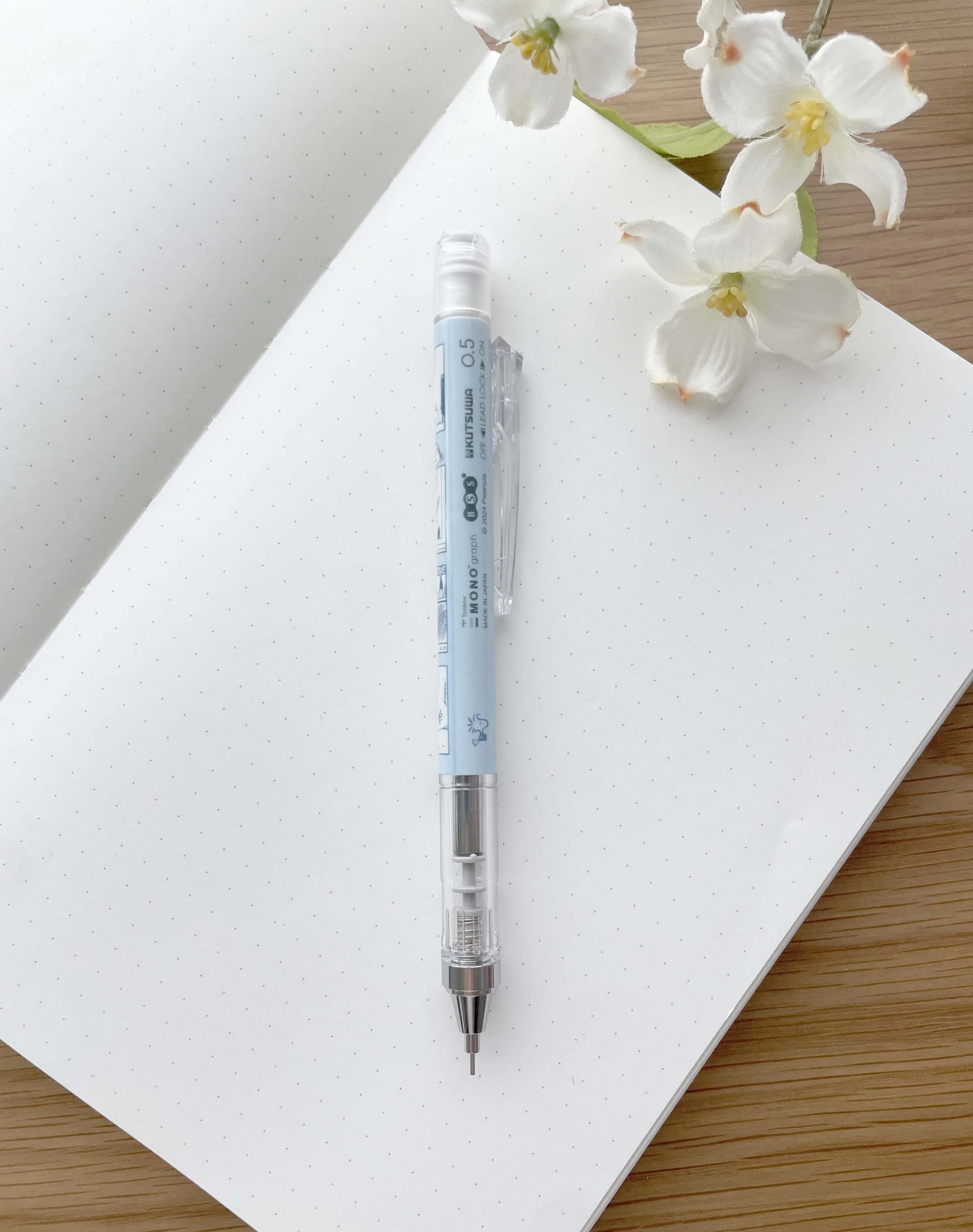 Snoopy MONO Graph Mechanical Pencil 05mm - Snoopy Blue Comic — La